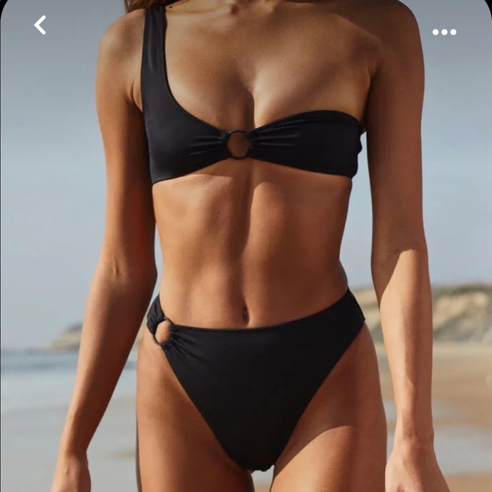 PacSun L.A. Hearts Black Eerie O-ring One Shoulder Bikini Set